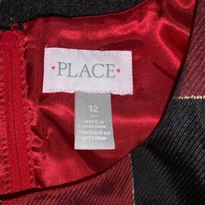 Girl’s Christmas dress